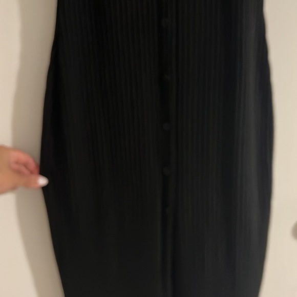 Black Dress - Picture 3 of 3